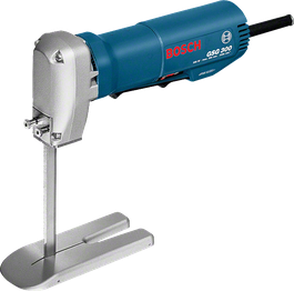 Máy cắt cao su xốp Bosch GSG 300 cho khả năng cắt chính xác.