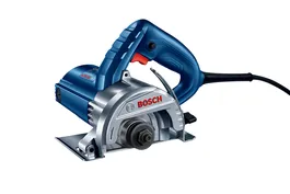 Máy cắt gạch kim cương Bosch GDC 140 cho khả năng cắt chính xác.