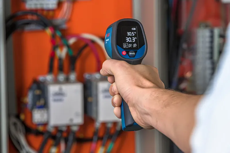 GIS 500 Bảng điều khiển kiểm tra nhiệt kế hồng ngoại.