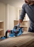 Máy bào phẳng bề mặt gỗ không dây Bosch GHO 185-LI.