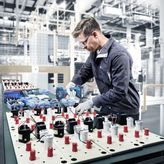 Máy vặn vít không dây Bosch ISR 18V-30 PHX lắp ráp công nghiệp.