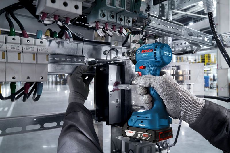 ISR 18V-30 PHX Bu lông siết chặt cờ lê tác động Bosch ISR 18V-30 PHX.