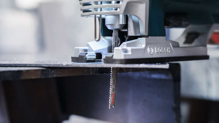 Lưỡi cưa lọng PRO Metal thick and thin T123XF, 100 mm, 5 chiếc Máy cưa lọng cắt tấm kim loại trong xưởng.