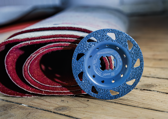 Object #200557583: 7425288_APP_CLOSE_4 Đĩa mài thô Bosch Expert Carbide dùng để mài sàn.