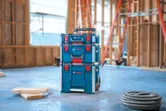 Hệ thống lưu trữ dụng cụ Bosch L-Boxx Contractor có bánh xe.